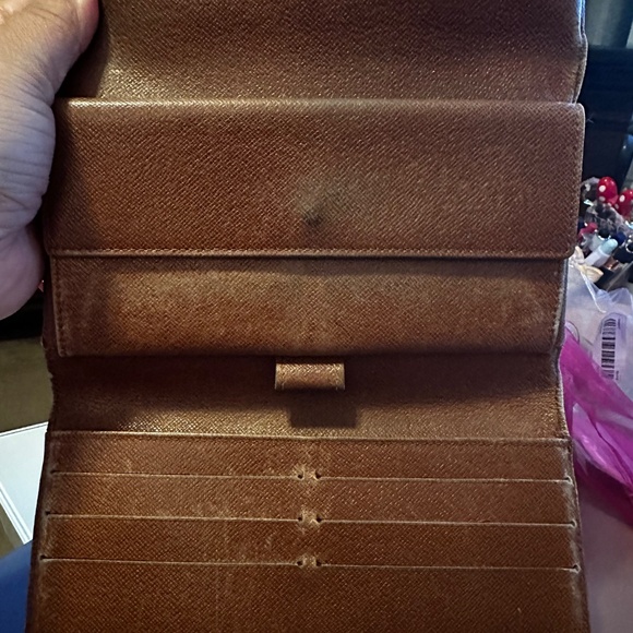 Louis Vuitton Brown Long Wallet – Pre-Loved, Needs Interior Care - Picture 12 of 15
